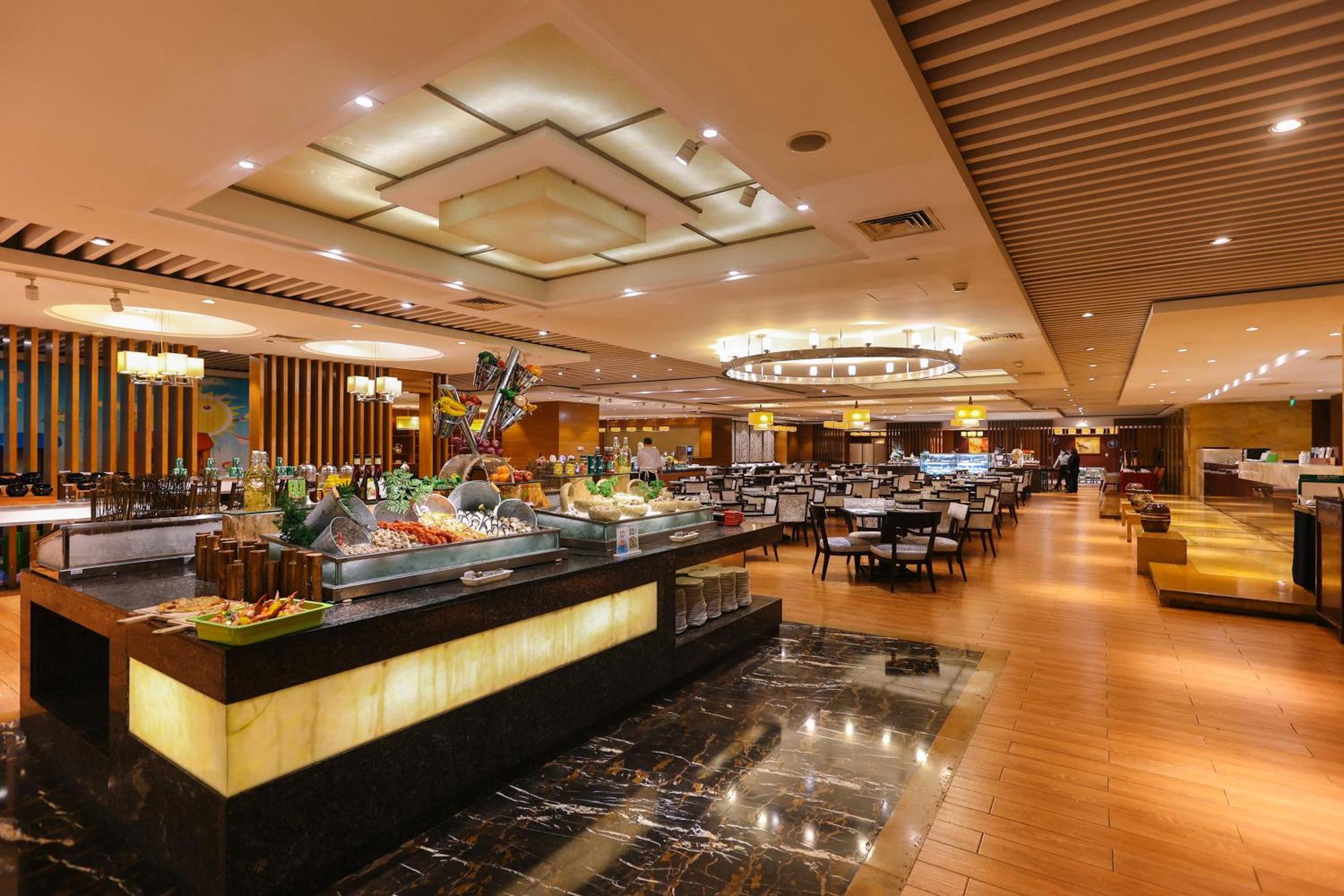 Wuhan Jin Jiang International Hotel Exterior photo
